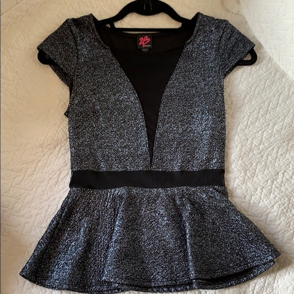 2B by BEBE Sparkley top